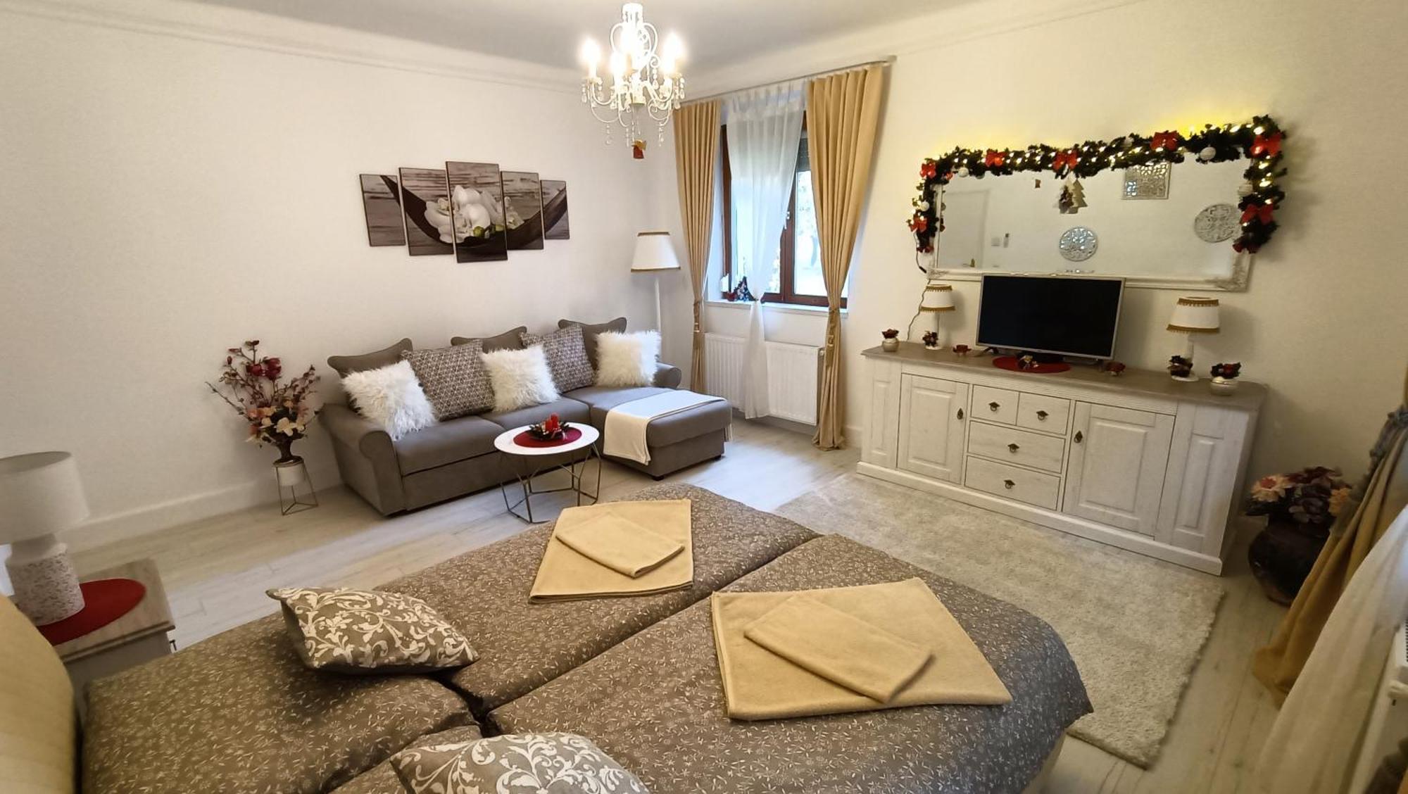 Patak Apartman Eger Buitenkant foto